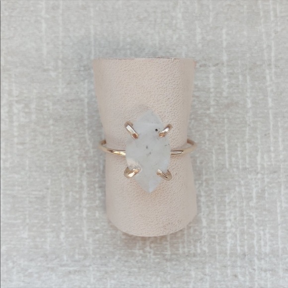 14k MINTJEWELRY AAA MOONSTONE LUNA DAINTY RING - Picture 2 of 8